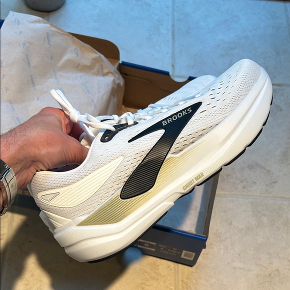 Brooks Ghost Max 3 in Bold Blue - Picture 1 of 6